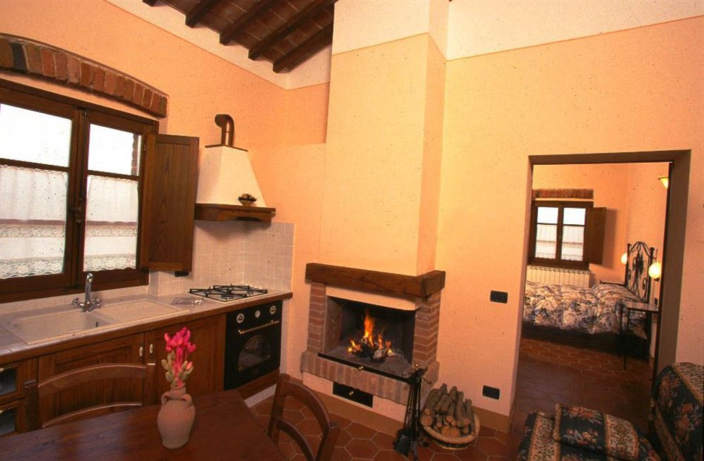 Agriturismo Terra Rossa Valiano Luaran gambar