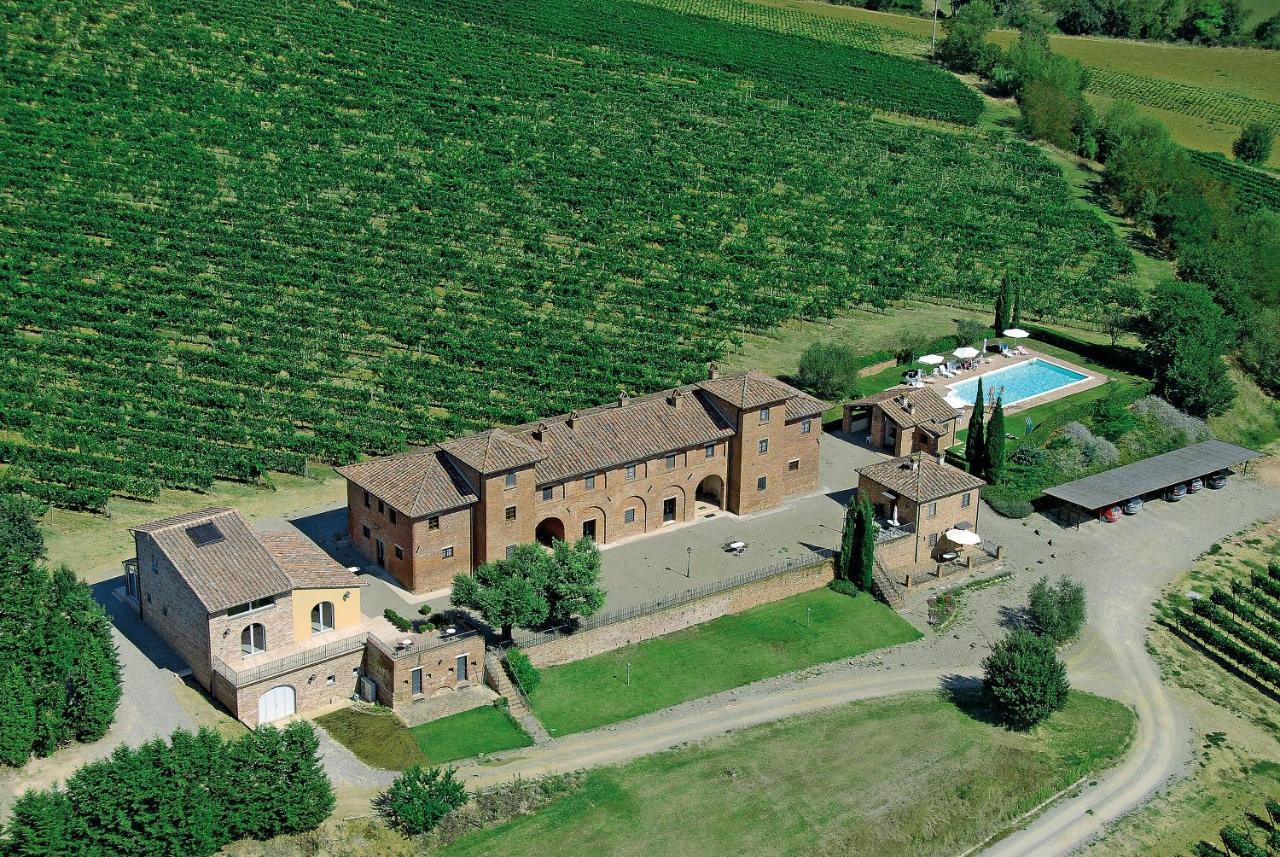 Agriturismo Terra Rossa Valiano Luaran gambar
