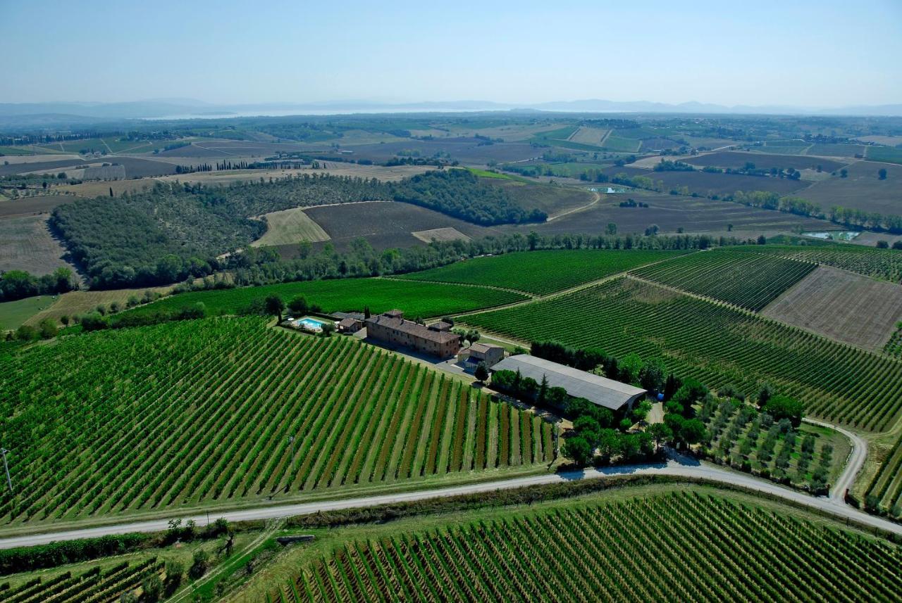 Agriturismo Terra Rossa Valiano Luaran gambar