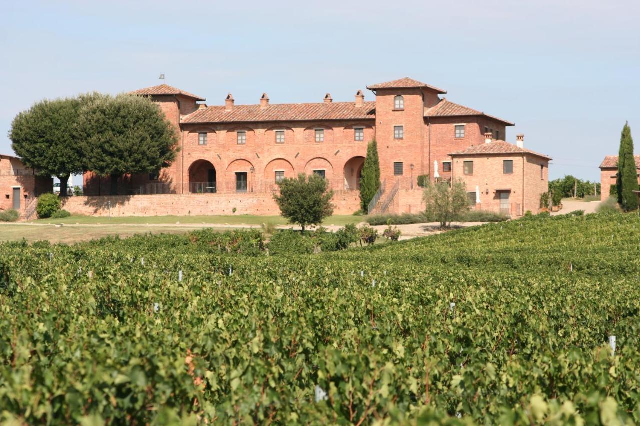 Agriturismo Terra Rossa Valiano Luaran gambar