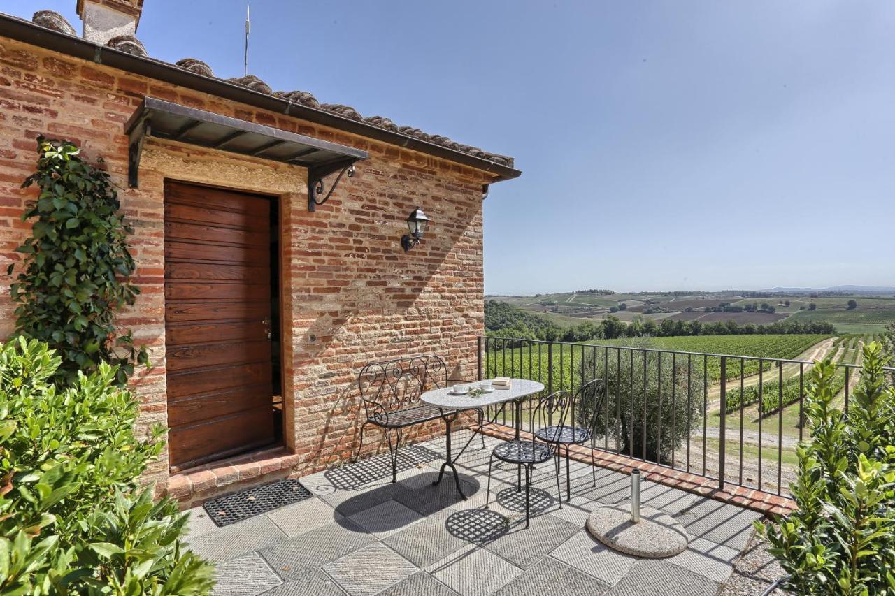 Agriturismo Terra Rossa Valiano Luaran gambar