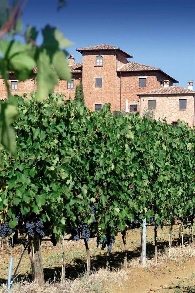 Agriturismo Terra Rossa Valiano Luaran gambar